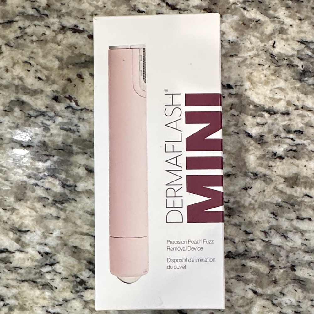 Dermaflash Mini Peach Fuzz Remover - Pink